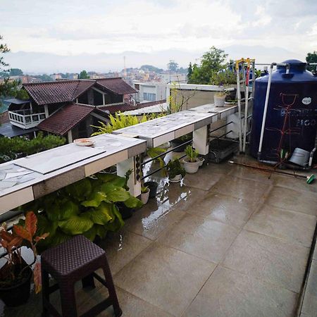 Schones Haus Private Pool & Netflix By Grorental Bandung Exterior foto